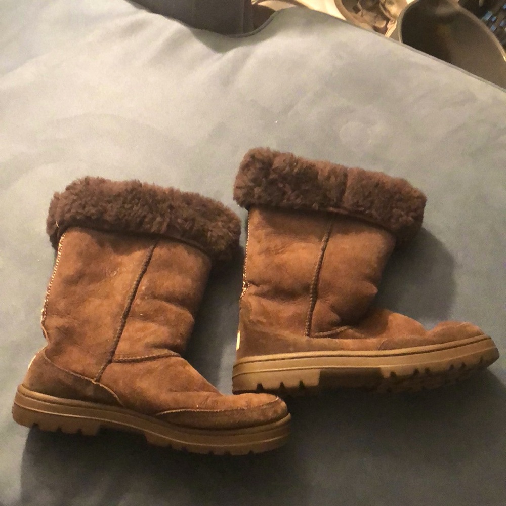 Ugg dark brown tall boot with embroidered stitching down back